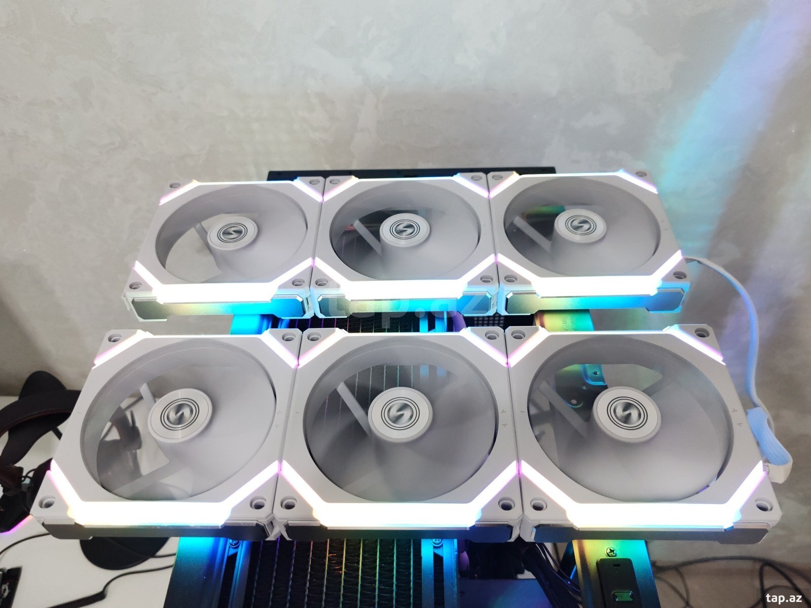 Lian Li SL120 V2 White 120mm ARGB Daisy-Chain Fan x6
