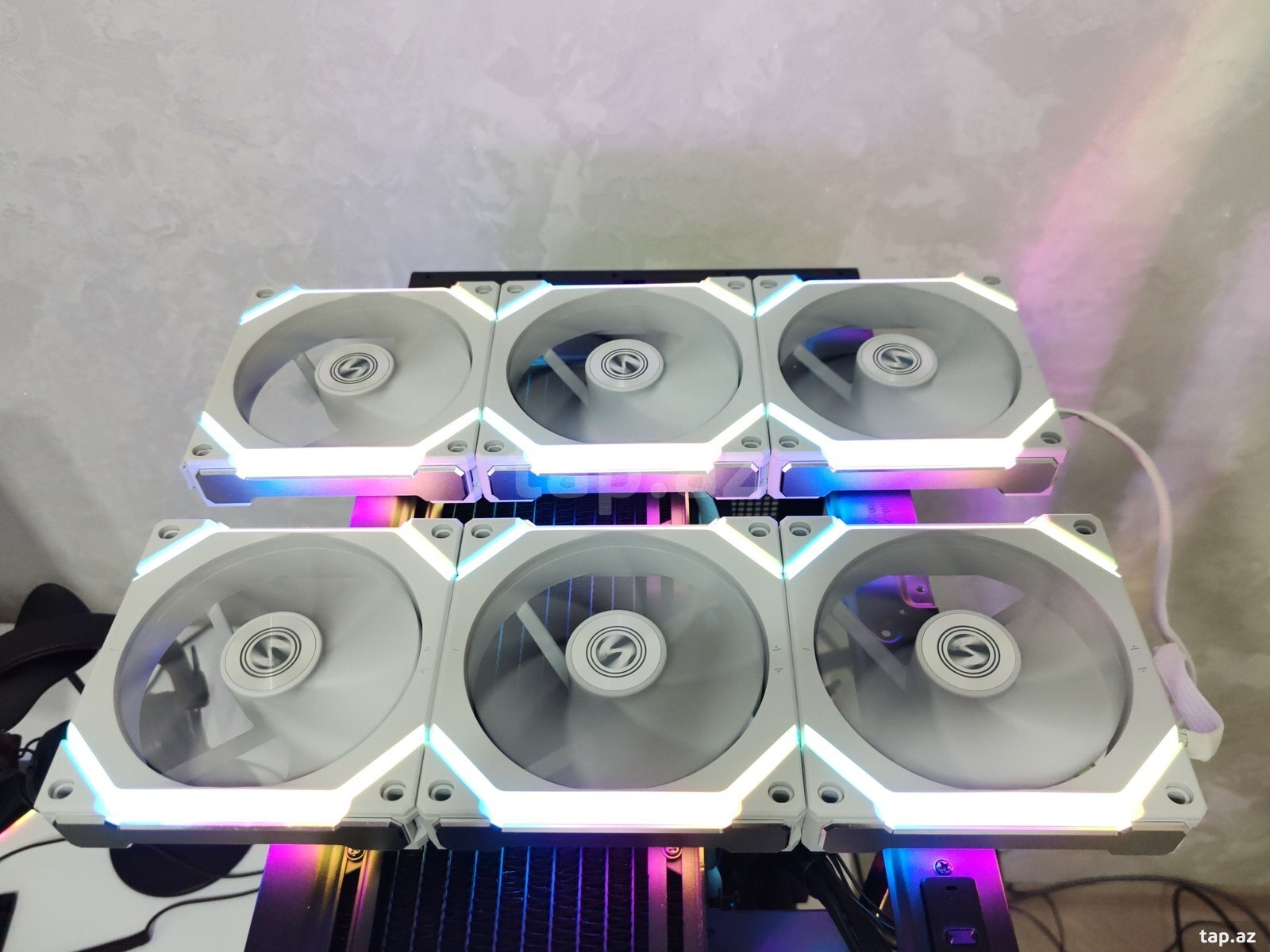 Lian Li SL120 V2 White 120mm ARGB Daisy-Chain Fan x6 (2)