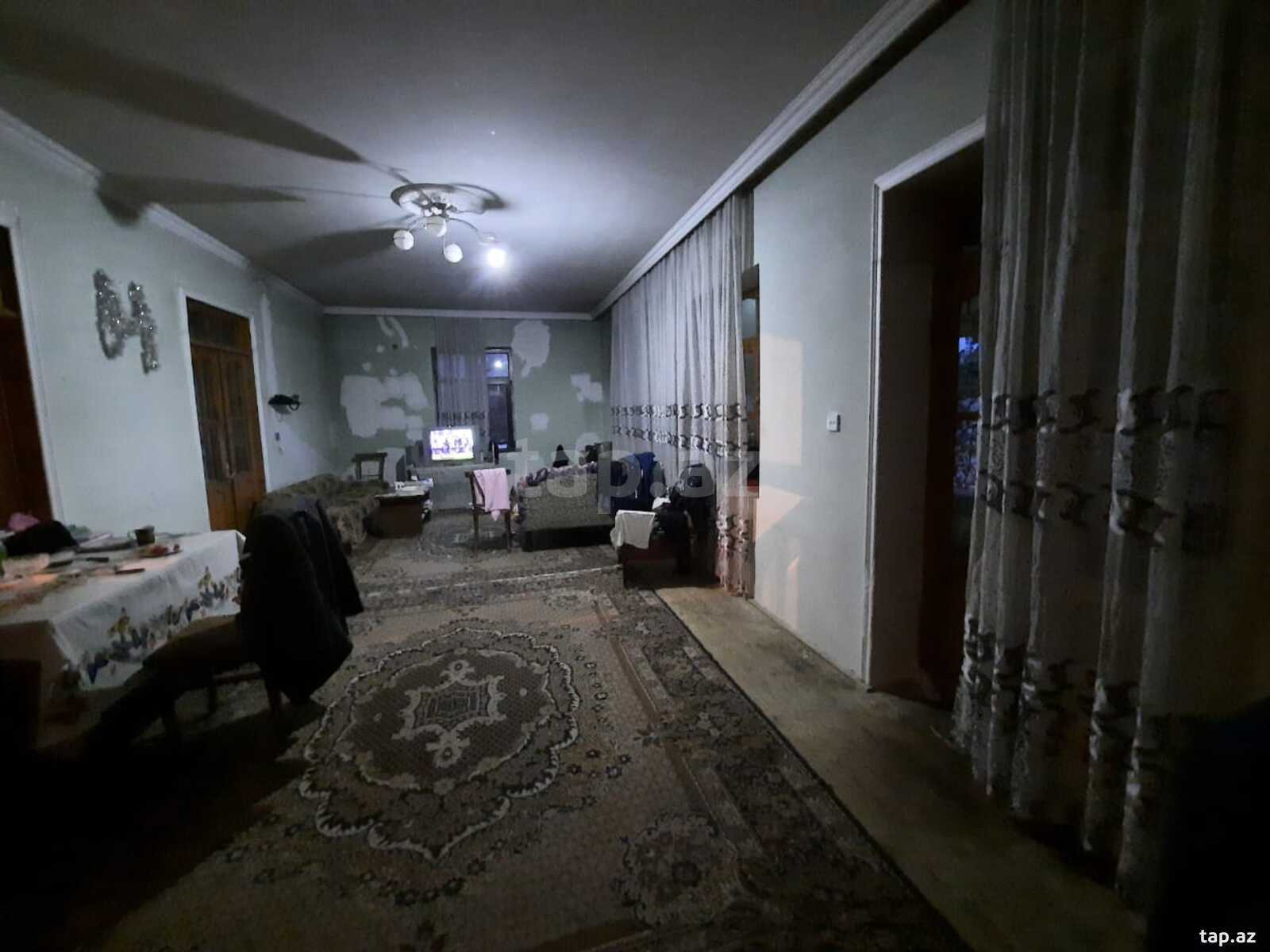 Həyət evi, Şağan qəs. (2)