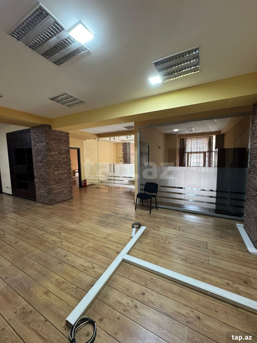 Ofis icarəyə verilir, Feyzulla Qasımzadə küç. (10)