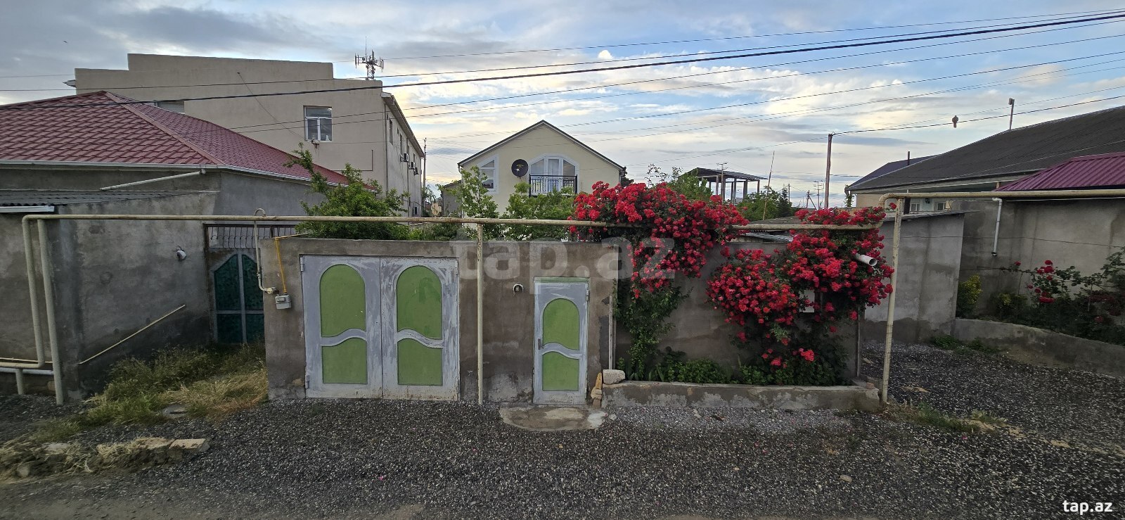 Həyət evi, Saray qəs. (2)