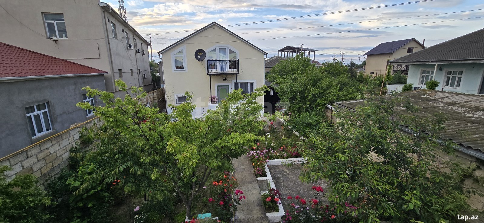 Həyət evi, Saray qəs.