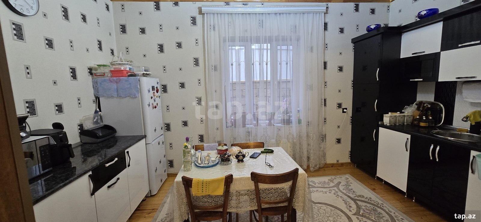 Həyət evi, Saray qəs. (16)