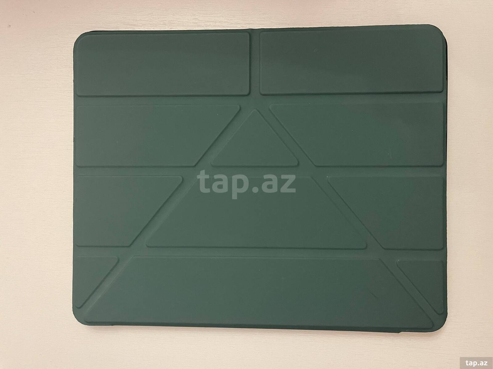 Apple iPad Pro 12.9" (6th gen) (3)