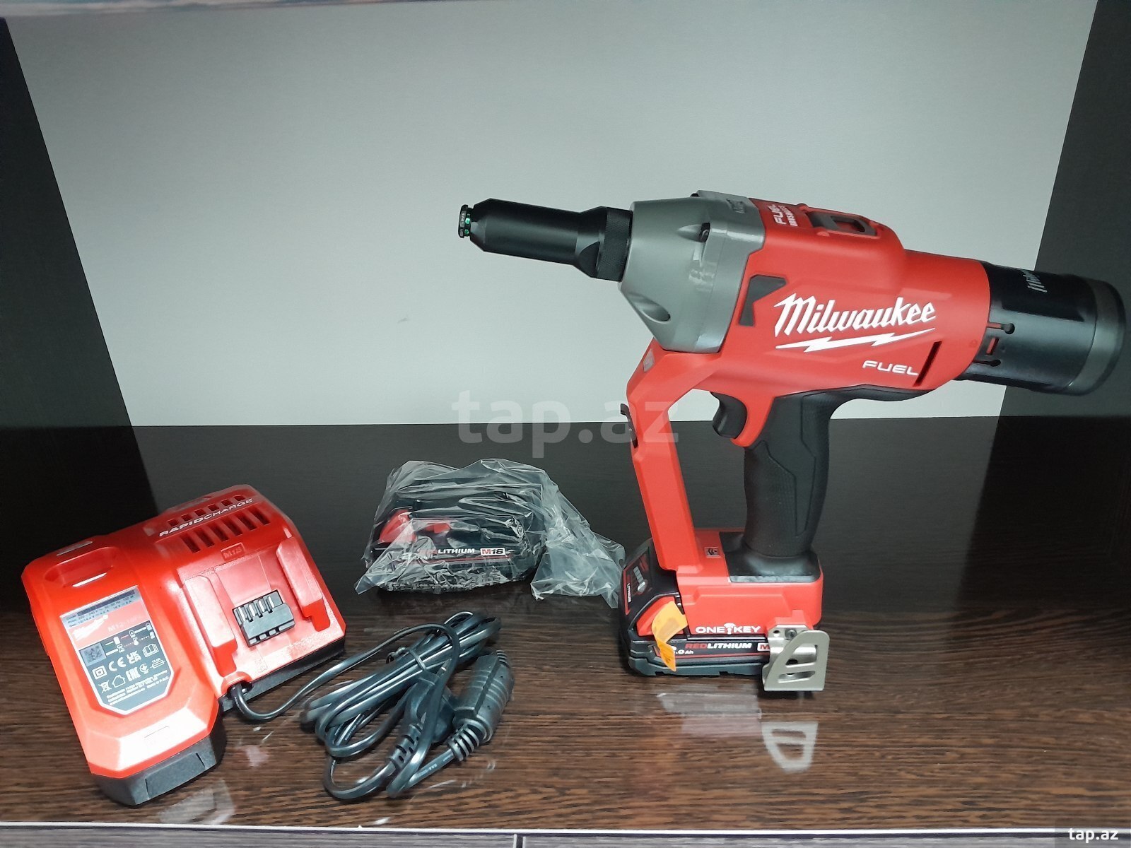 Milwaukee M18 FUEL ONEFPRT pərçim tapançası  (5)