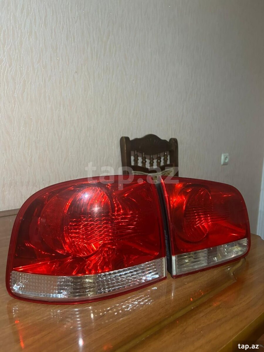 Volkswagen Touareg arxa fara dəsti (3)