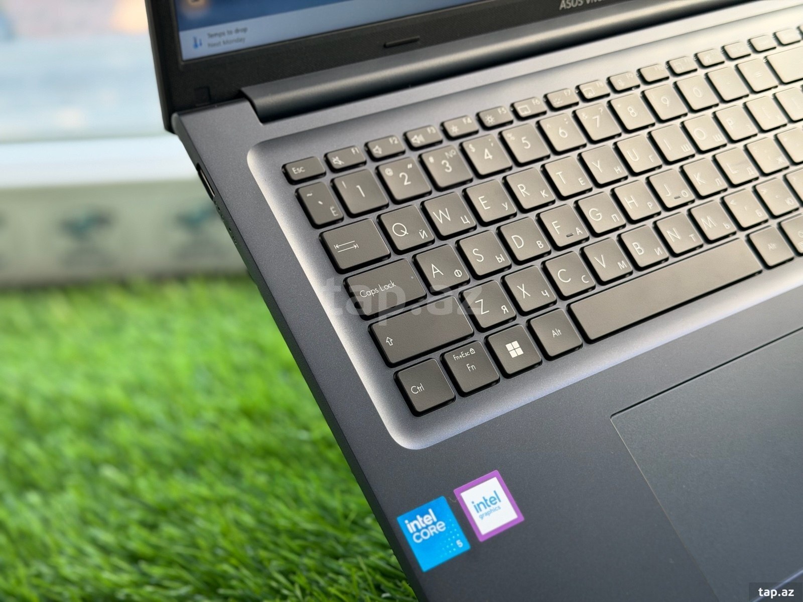 Noutbuk Asus VivoBook (8)