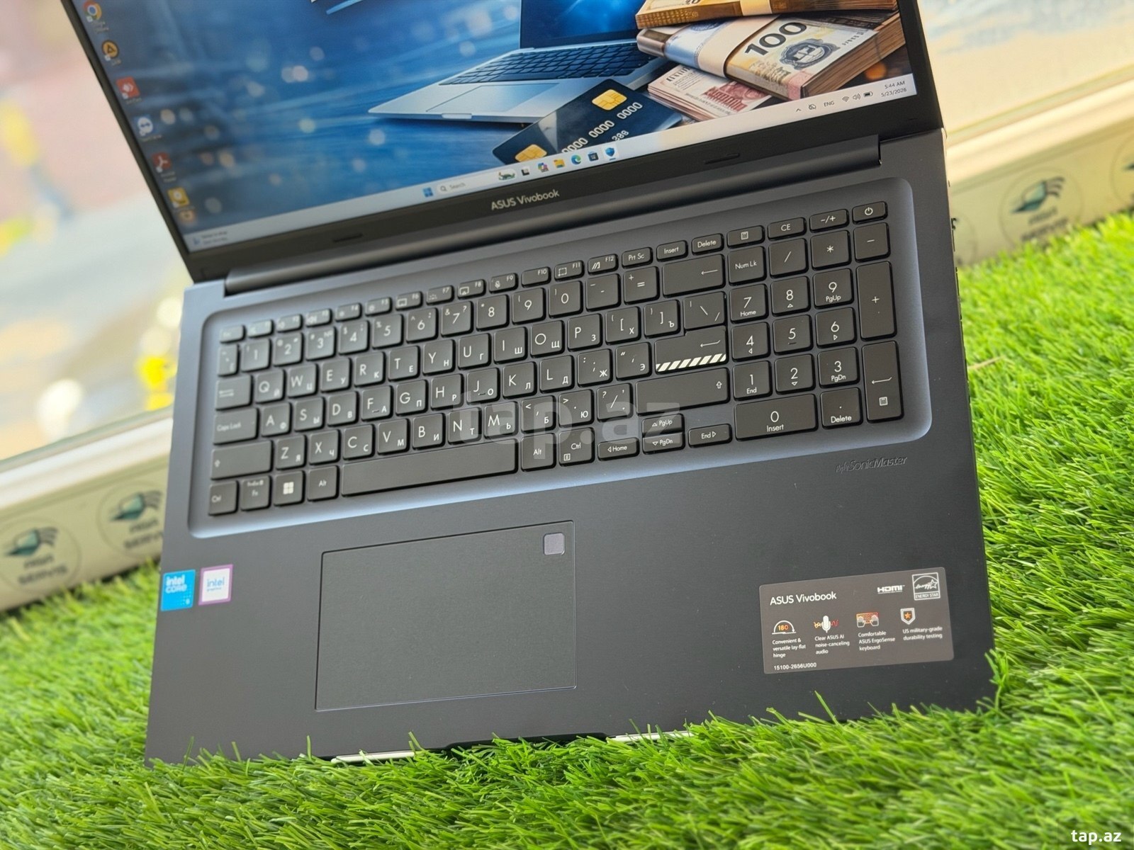 Noutbuk Asus VivoBook (4)