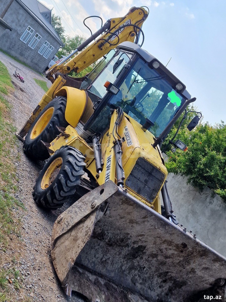 New Holland, 2010 il (3)