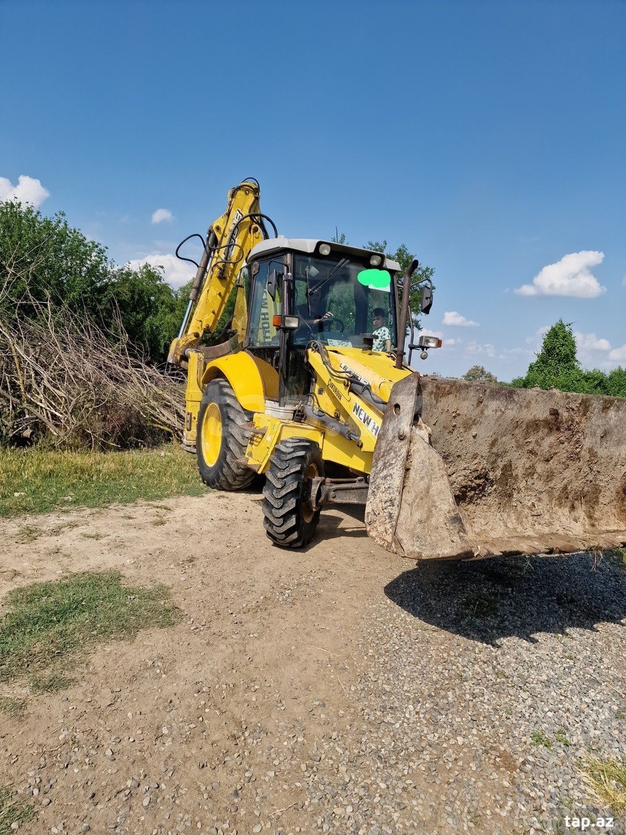 New Holland, 2010 il (2)
