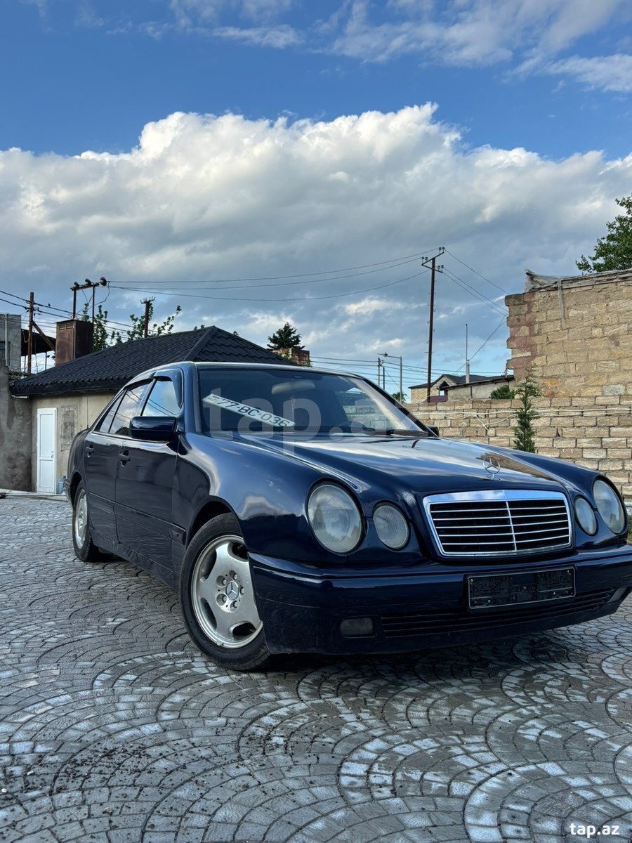 Mercedes E 320, 1998 il (2)