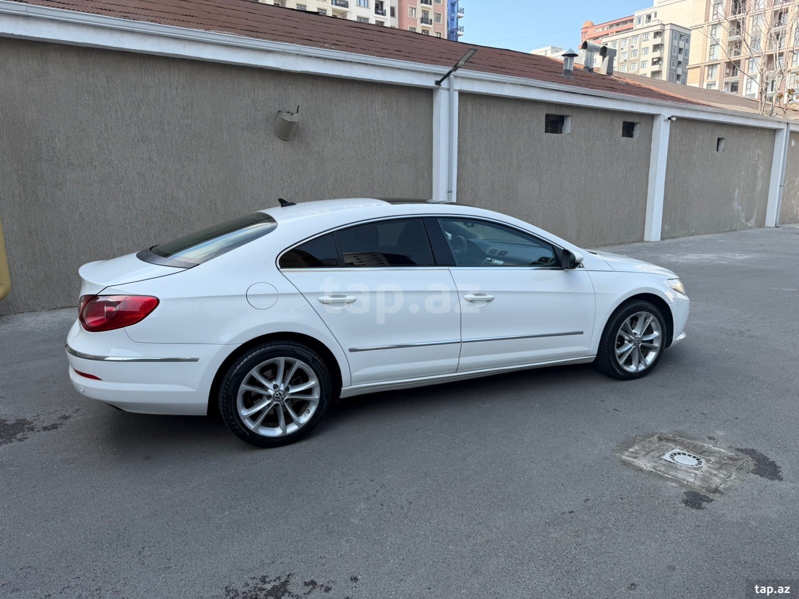 Volkswagen Passat CC, 2009 il (3)