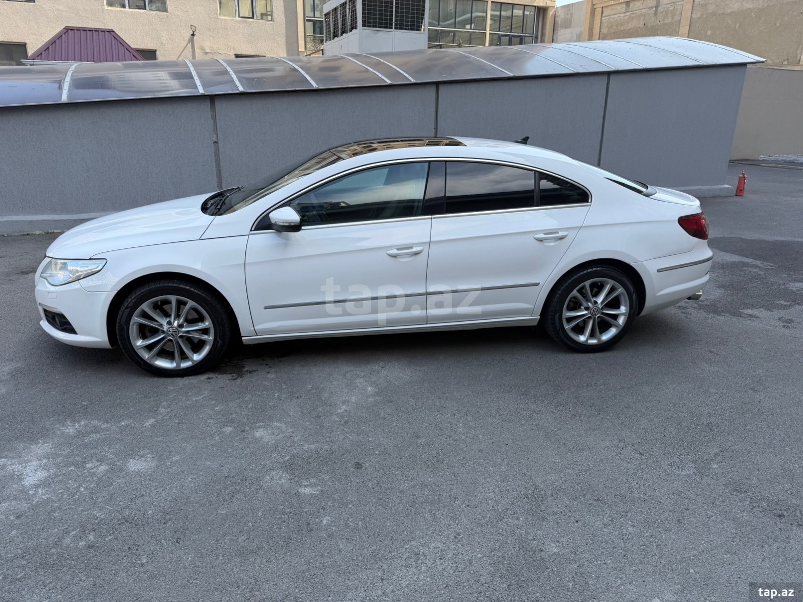 Volkswagen Passat CC, 2009 il (5)