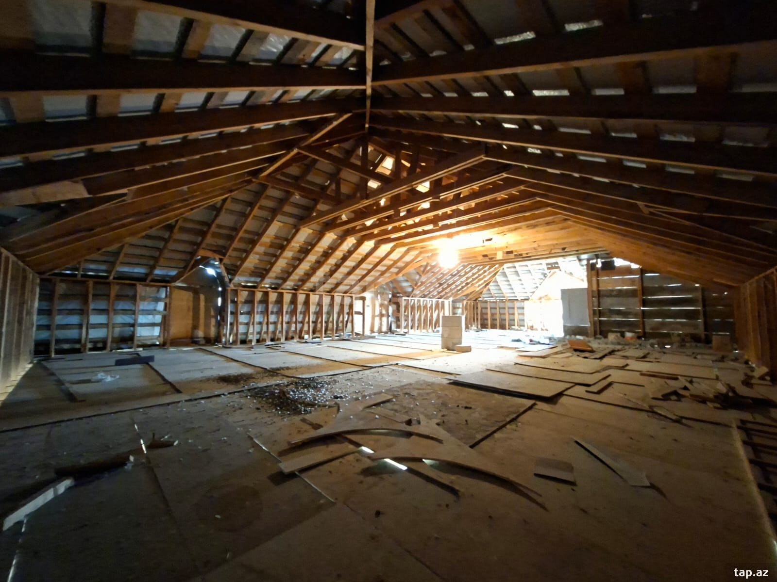 Həyət evi, Novxanı qəs. (12)