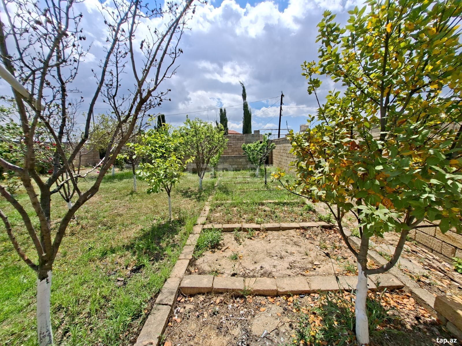 Həyət evi, Novxanı qəs. (22)