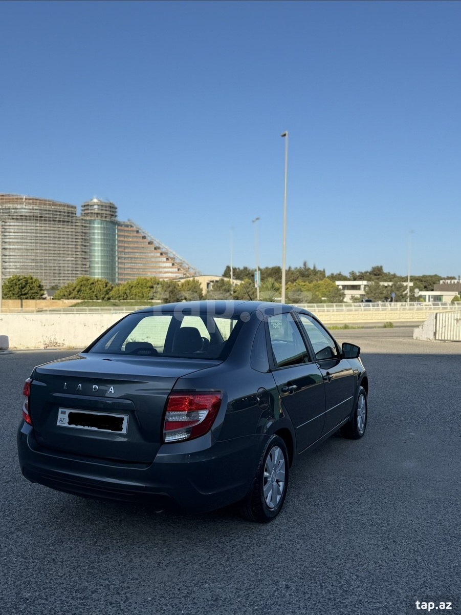 LADA (VAZ) Granta, 2022 il (4)