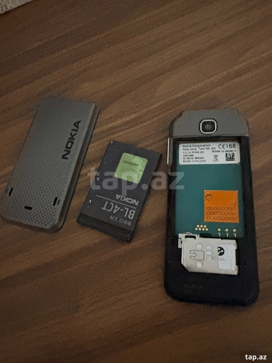 Nokia 5310 (2024) White/Red (4)
