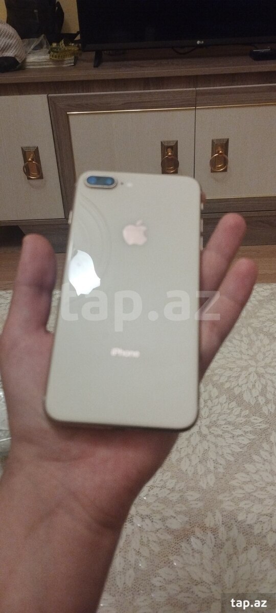 Apple iPhone 8 Plus Gold 256GB (2)