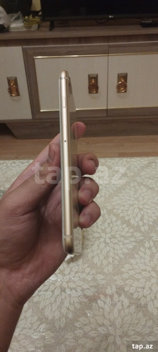 Apple iPhone 8 Plus Gold 256GB (3)
