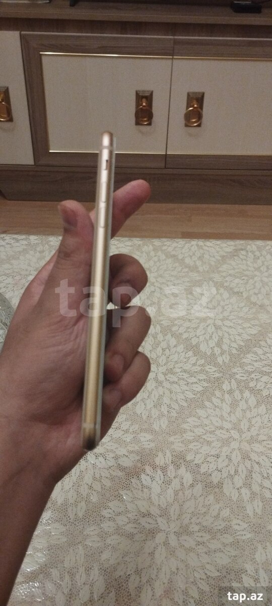 Apple iPhone 8 Plus Gold 256GB (5)