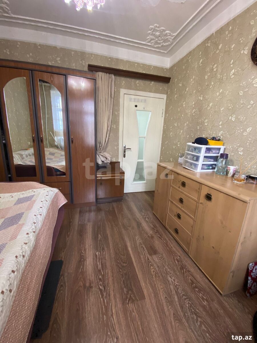 5-otaqlı mənzil, Sarayeva küç., 100 m²