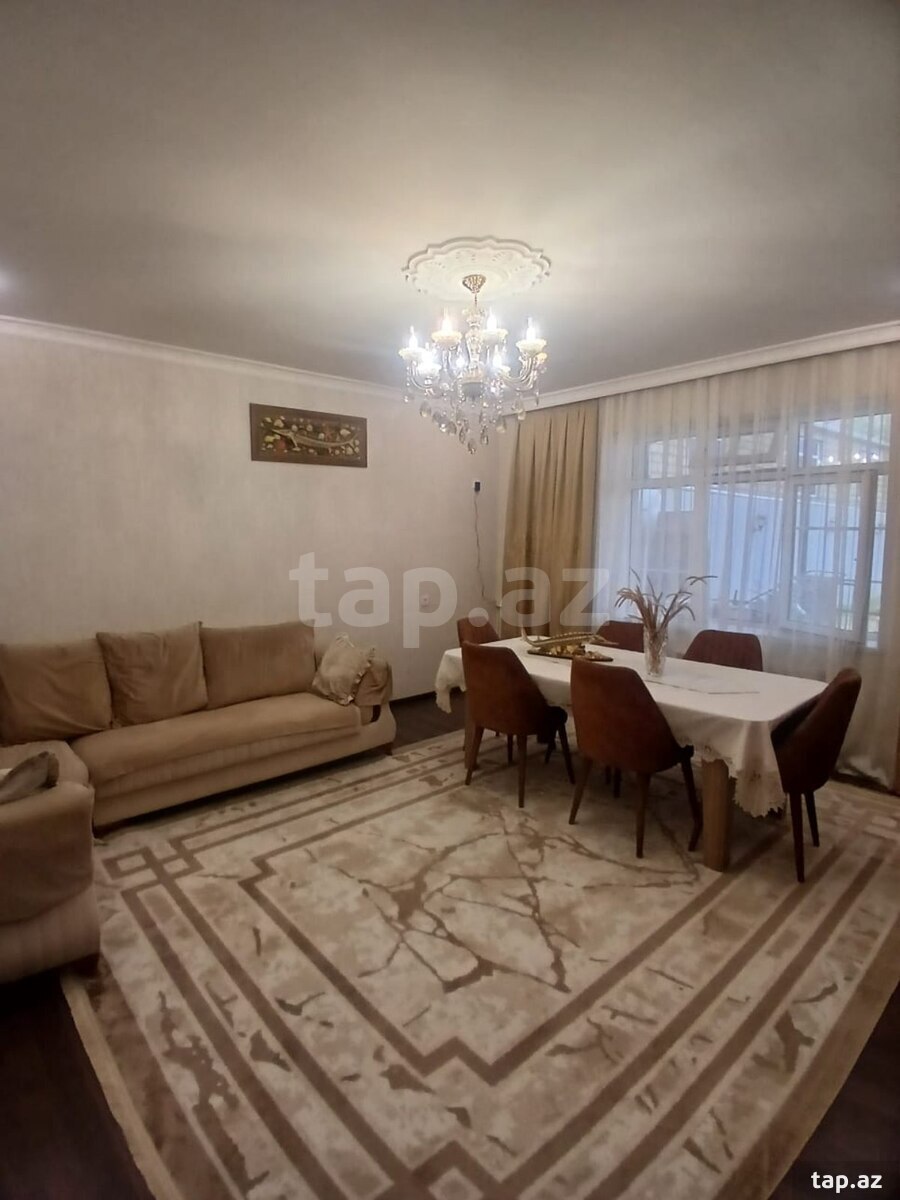 Həyət evi, Savalan qəs. (10)