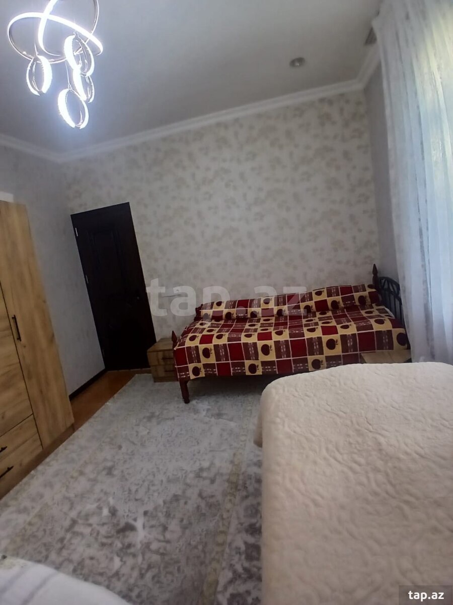 Həyət evi, Savalan qəs. (30)