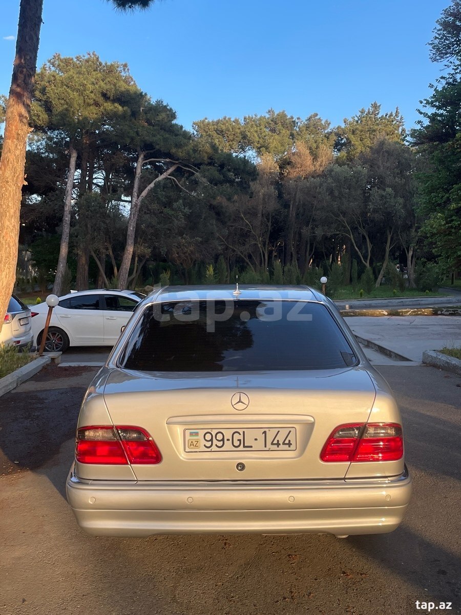 Mercedes E 280, 1998 il (3)