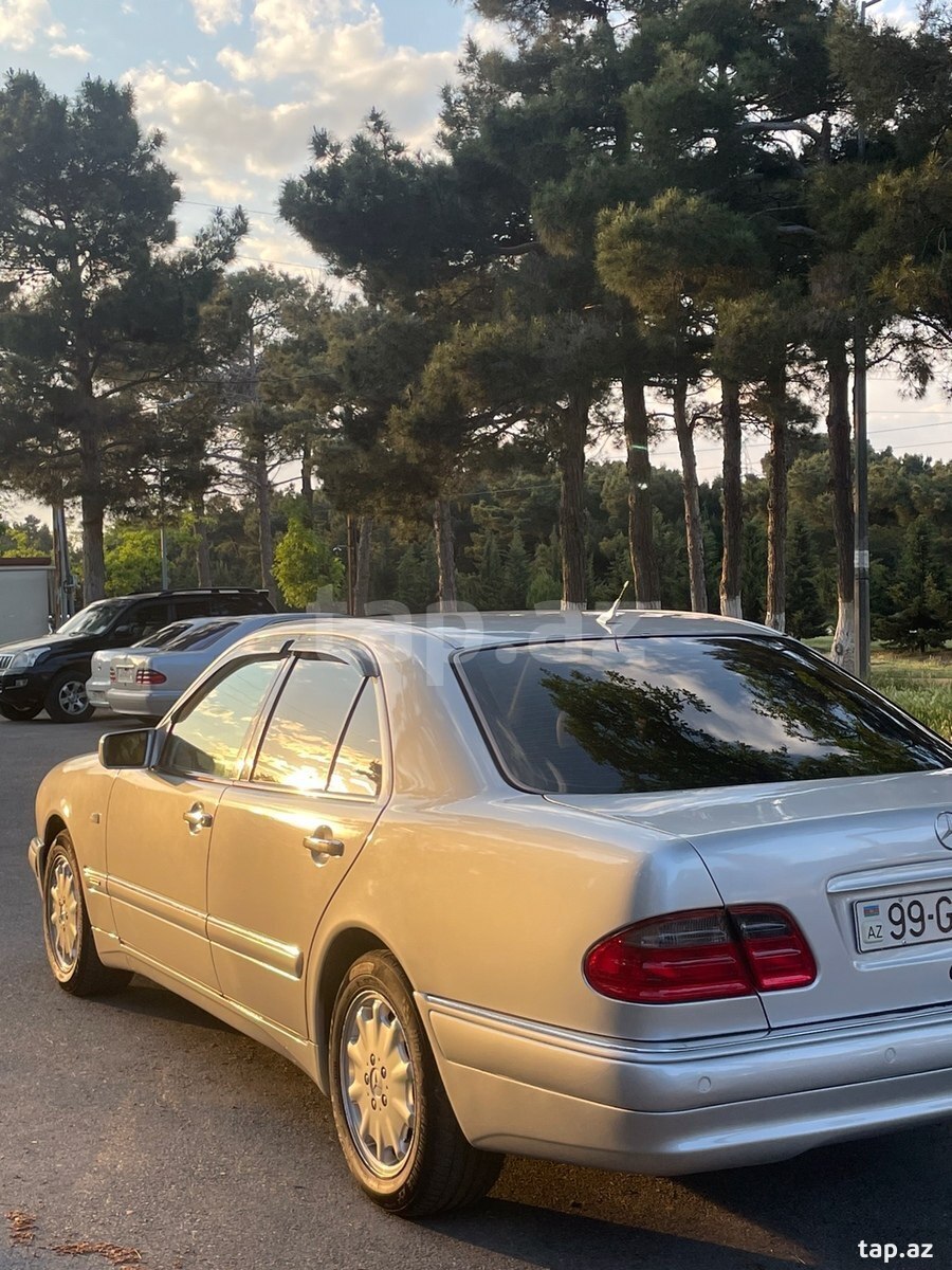 Mercedes E 280, 1998 il (7)