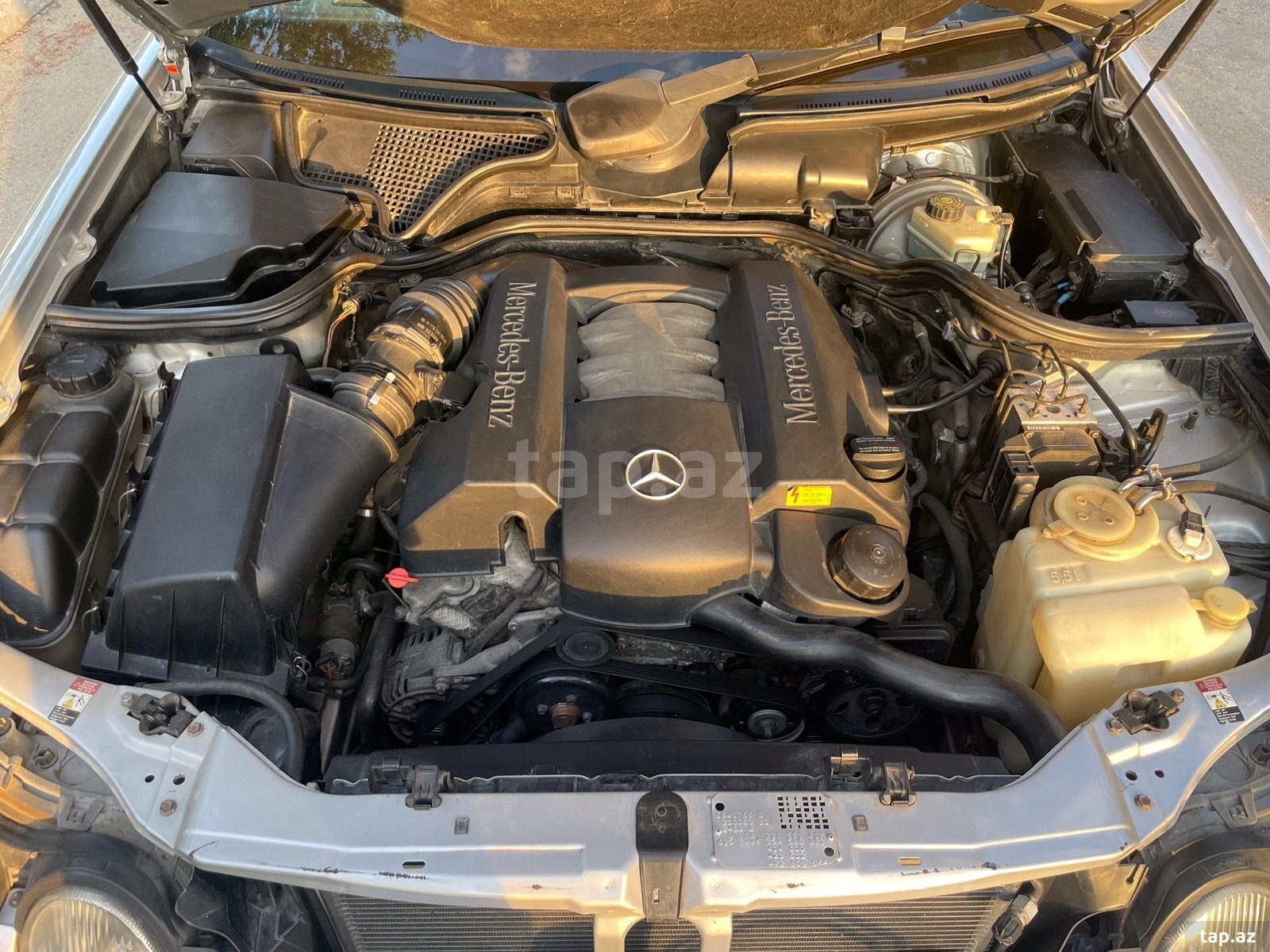Mercedes E 280, 1998 il (9)