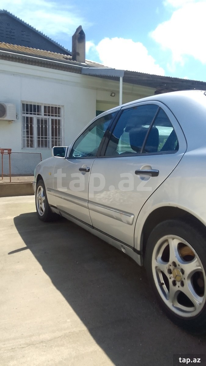 Mercedes E 320, 1995 il (4)