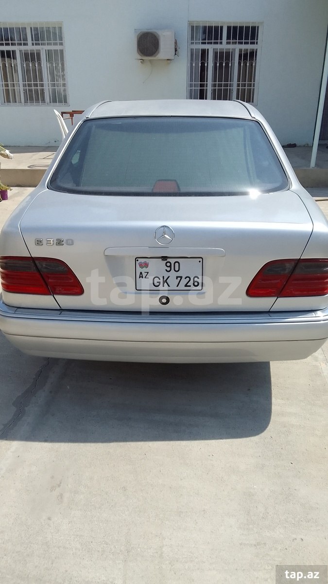 Mercedes E 320, 1995 il (5)