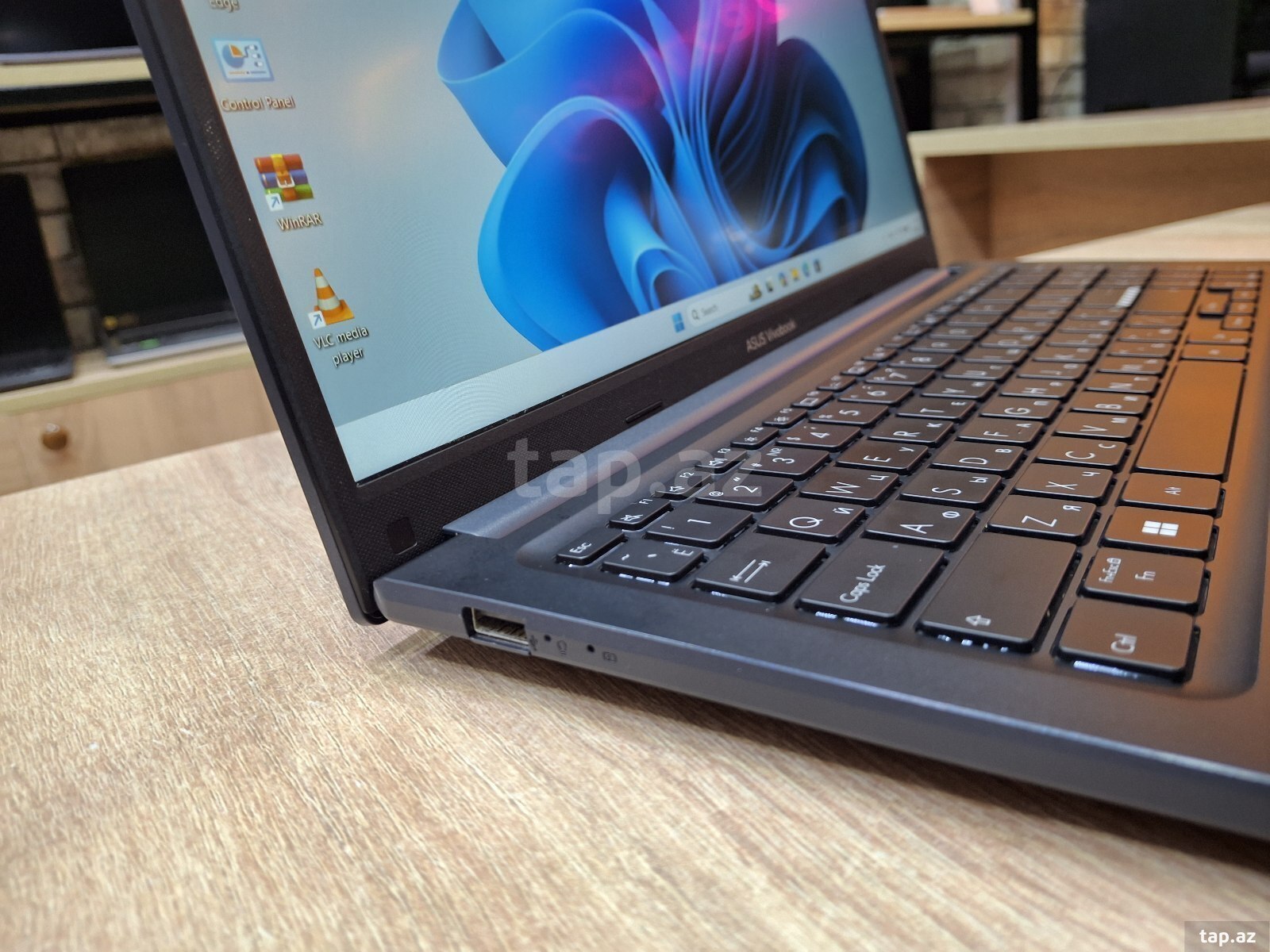 Noutbuk Asus Vivobook i7 1255U, 16GB RAM, 512GB SSD (4)