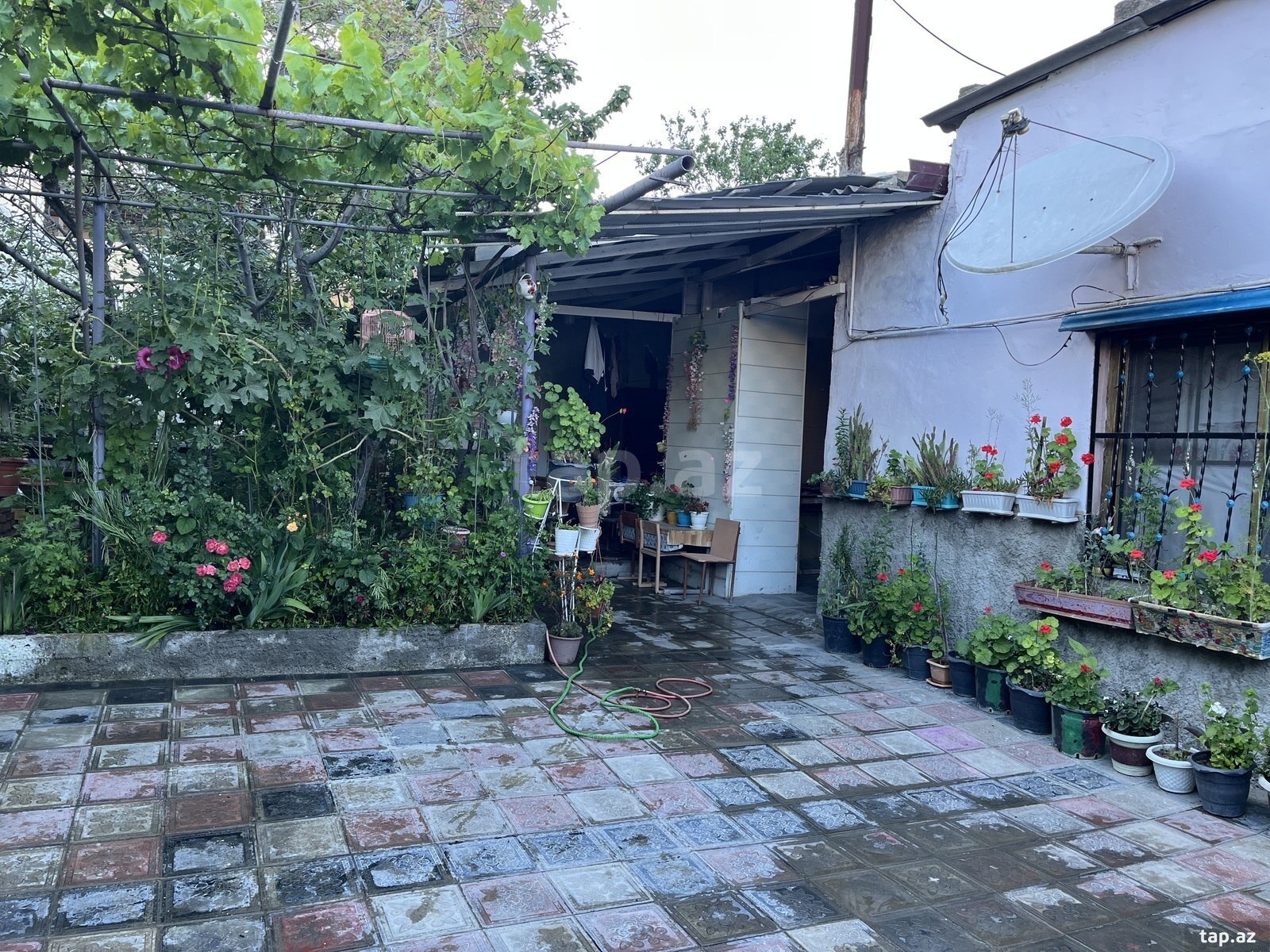 Həyət evi, Süleyman Sani Axundov küç.5 (5)