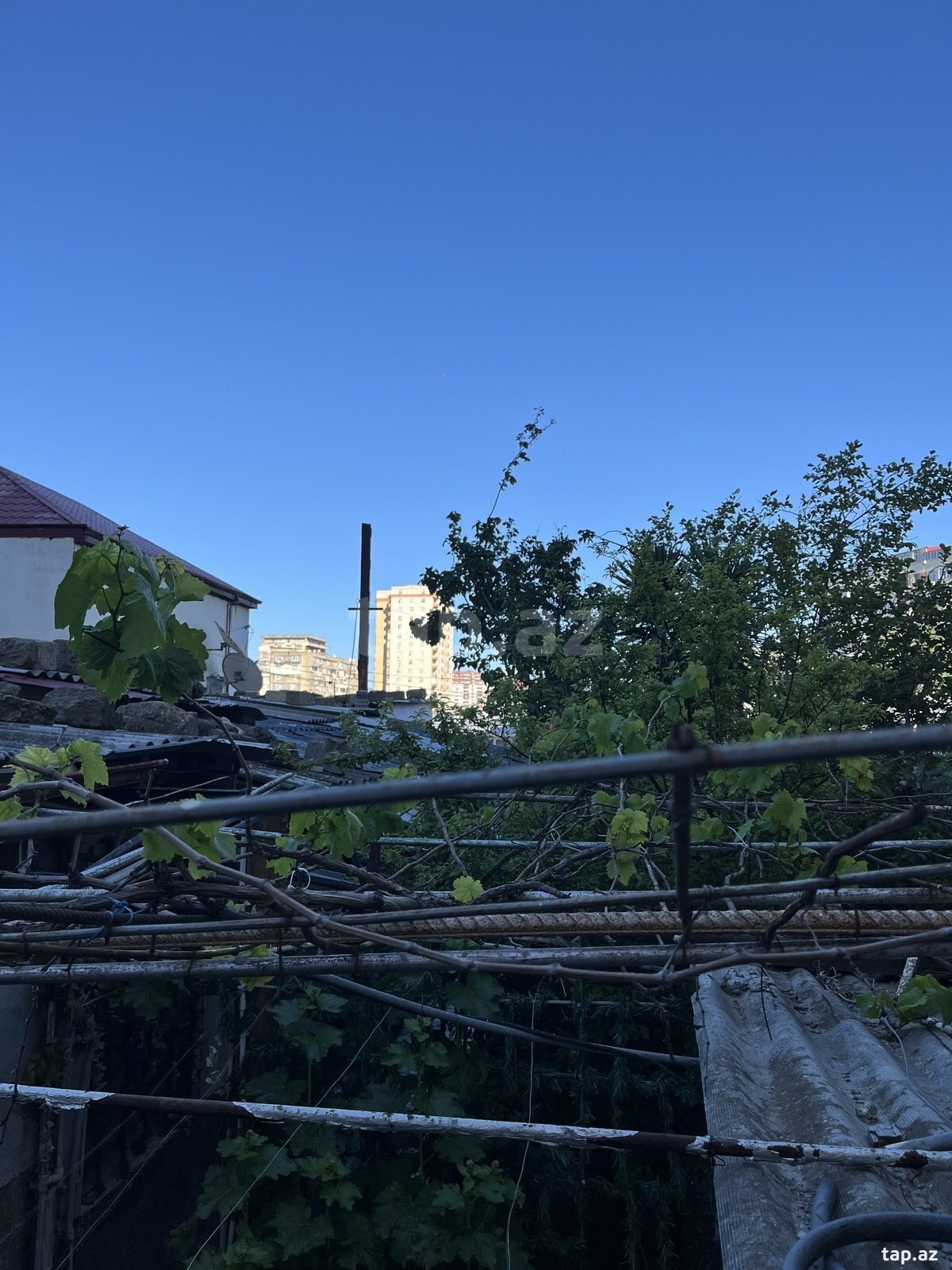 Həyət evi, Süleyman Sani Axundov küç.5 (8)