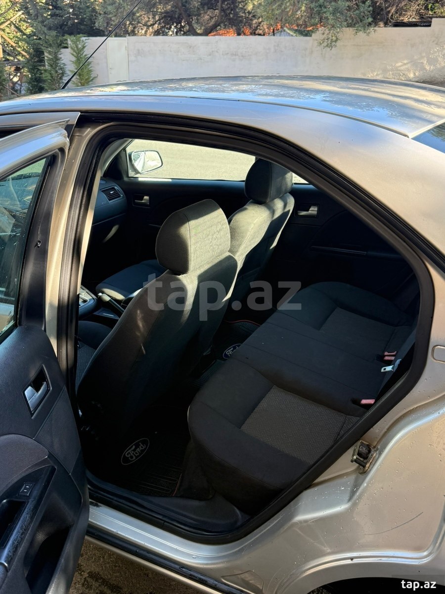 Ford Mondeo, 2005 il (7)