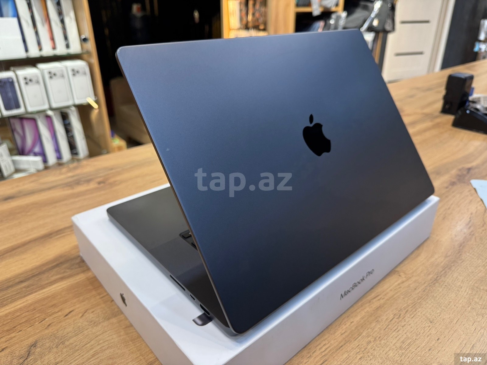 Apple MacBook Pro 16-inch M3 Max 48/2TB (3)
