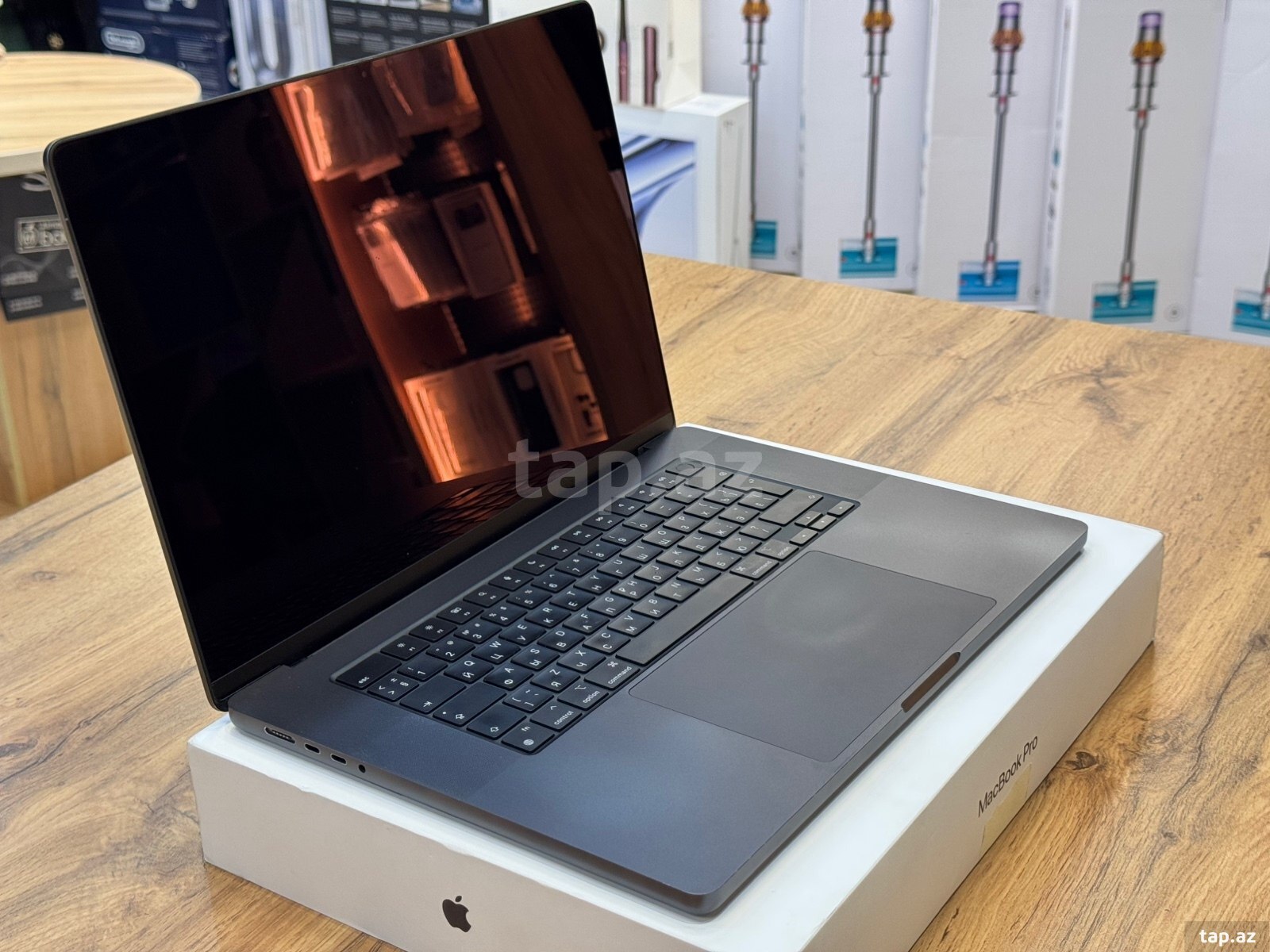 Apple MacBook Pro 16-inch M3 Max 48/2TB (4)