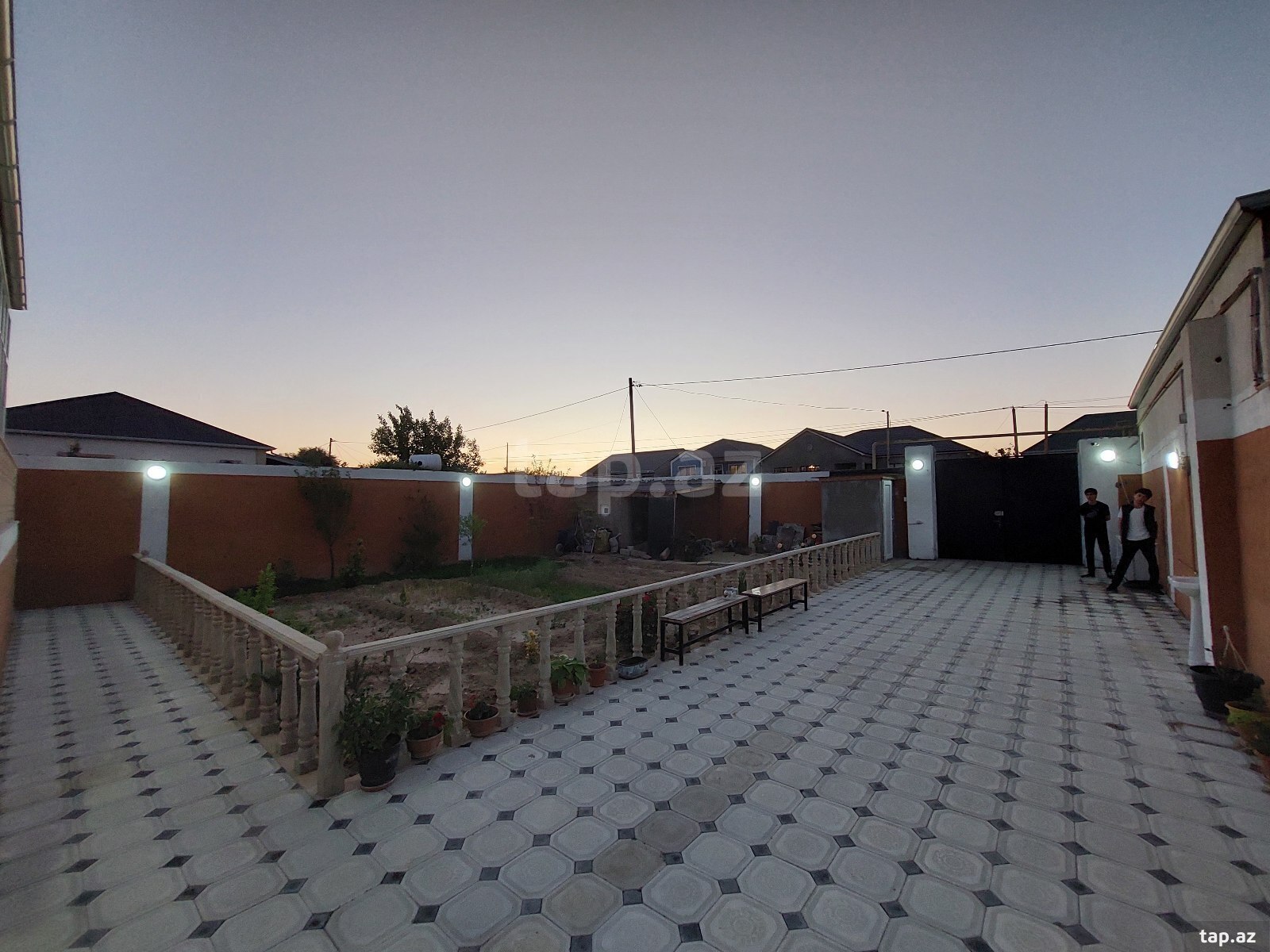 Həyət evi, Hövsan qəs. (4)
