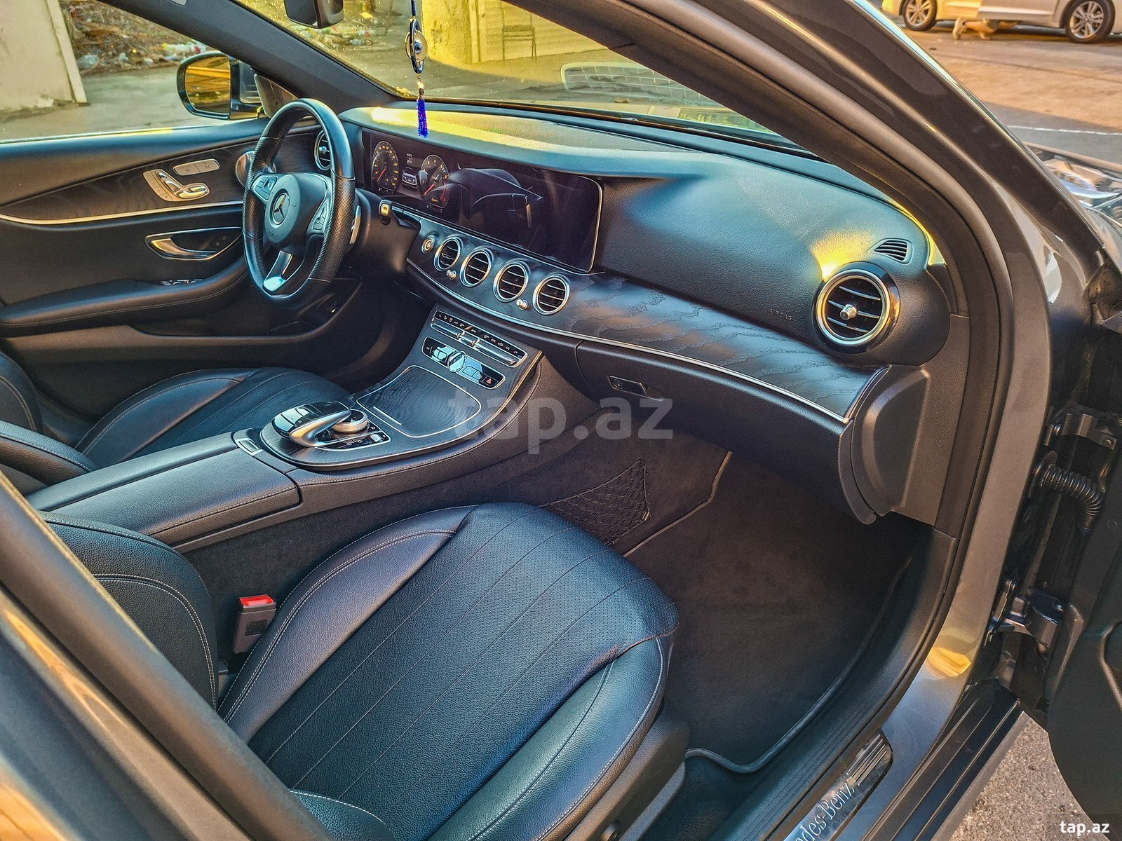 Mercedes E 300, 2017 il (15)