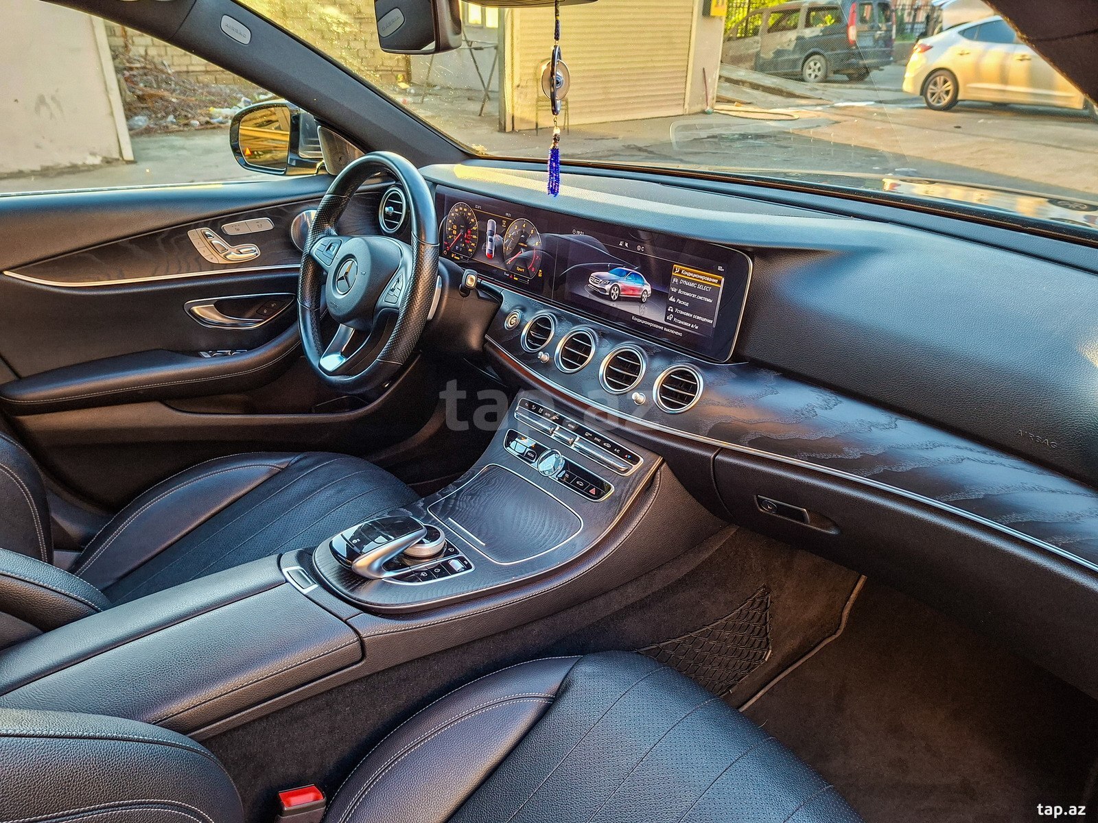 Mercedes E 300, 2017 il (12)