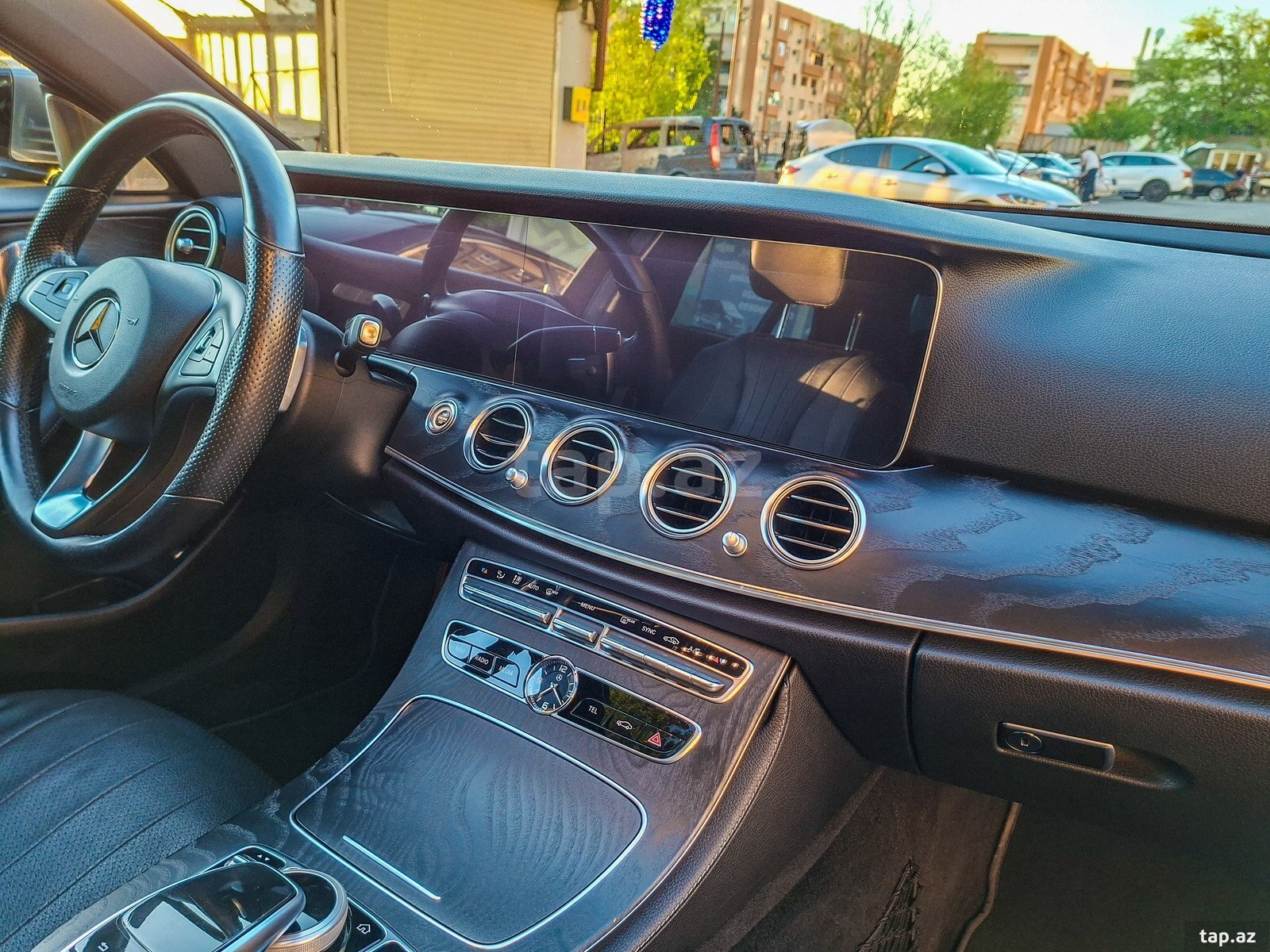 Mercedes E 300, 2017 il (14)