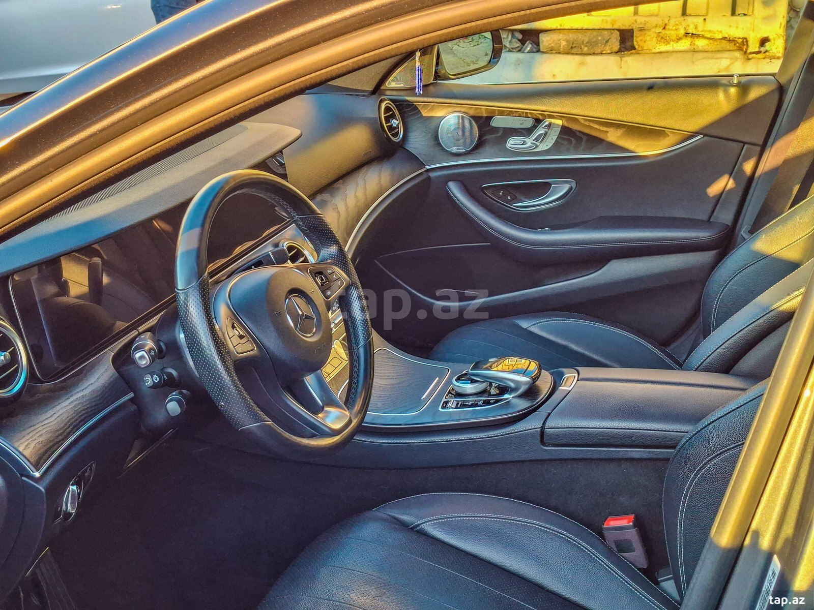 Mercedes E 300, 2017 il (19)