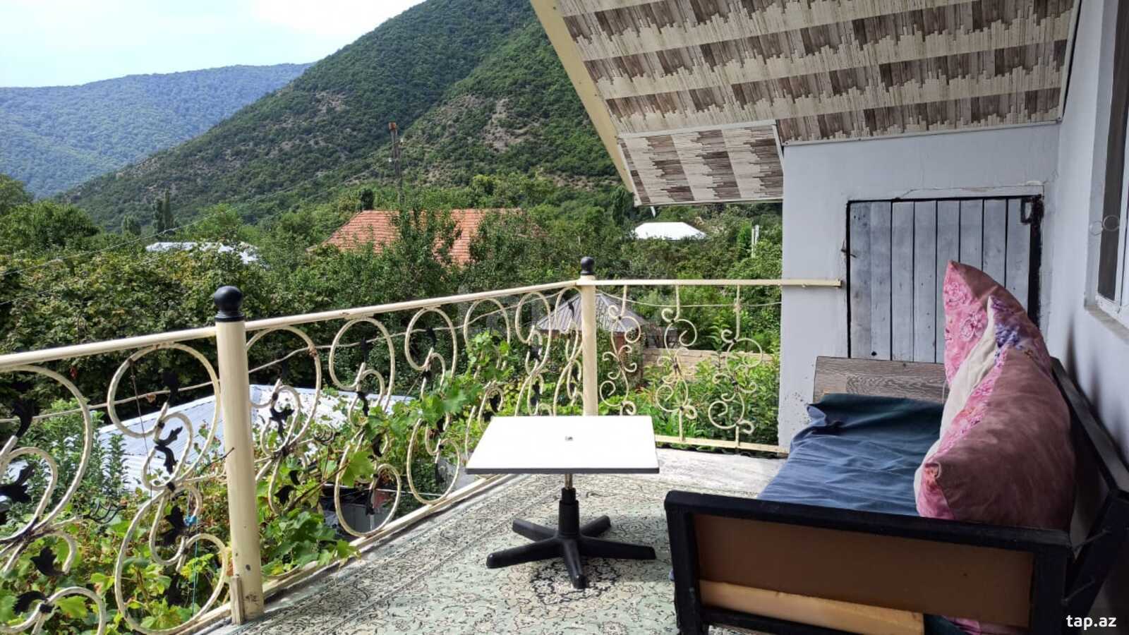 Həyət evi kirayə verilir, Qax r. (21)