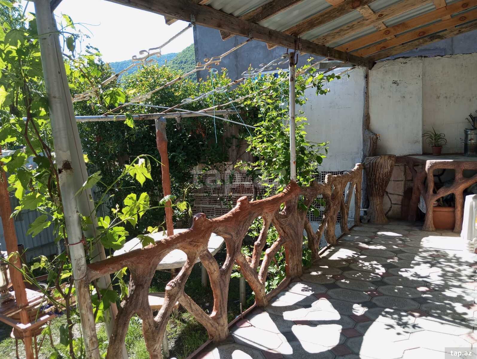 Həyət evi kirayə verilir, Qax r. (2)