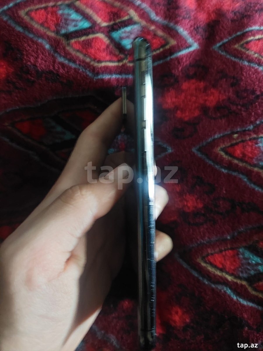 Apple iPhone X Silver 256GB/3GB (3)