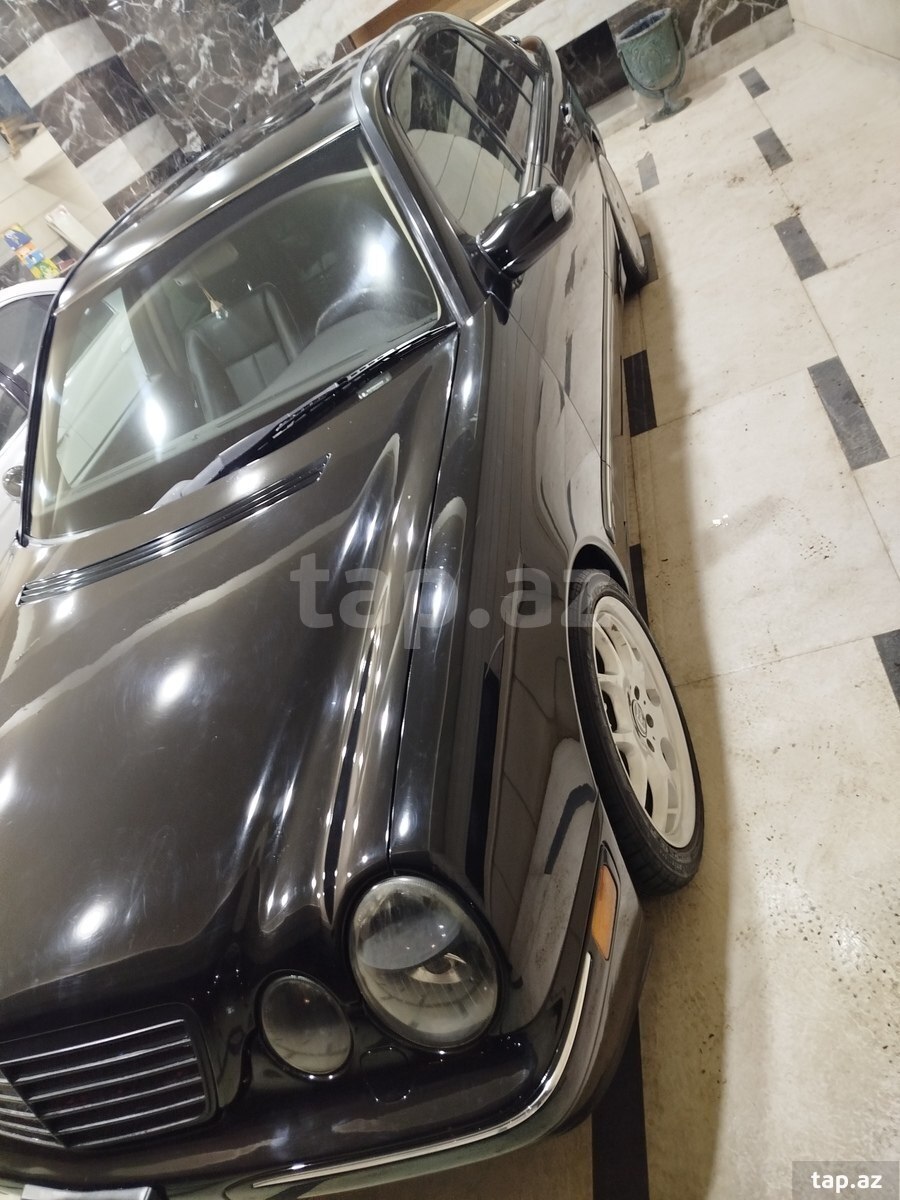 Mercedes E 320, 1999 il (9)