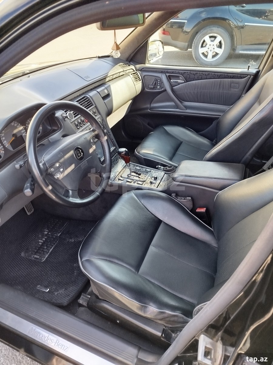 Mercedes E 320, 1999 il (10)