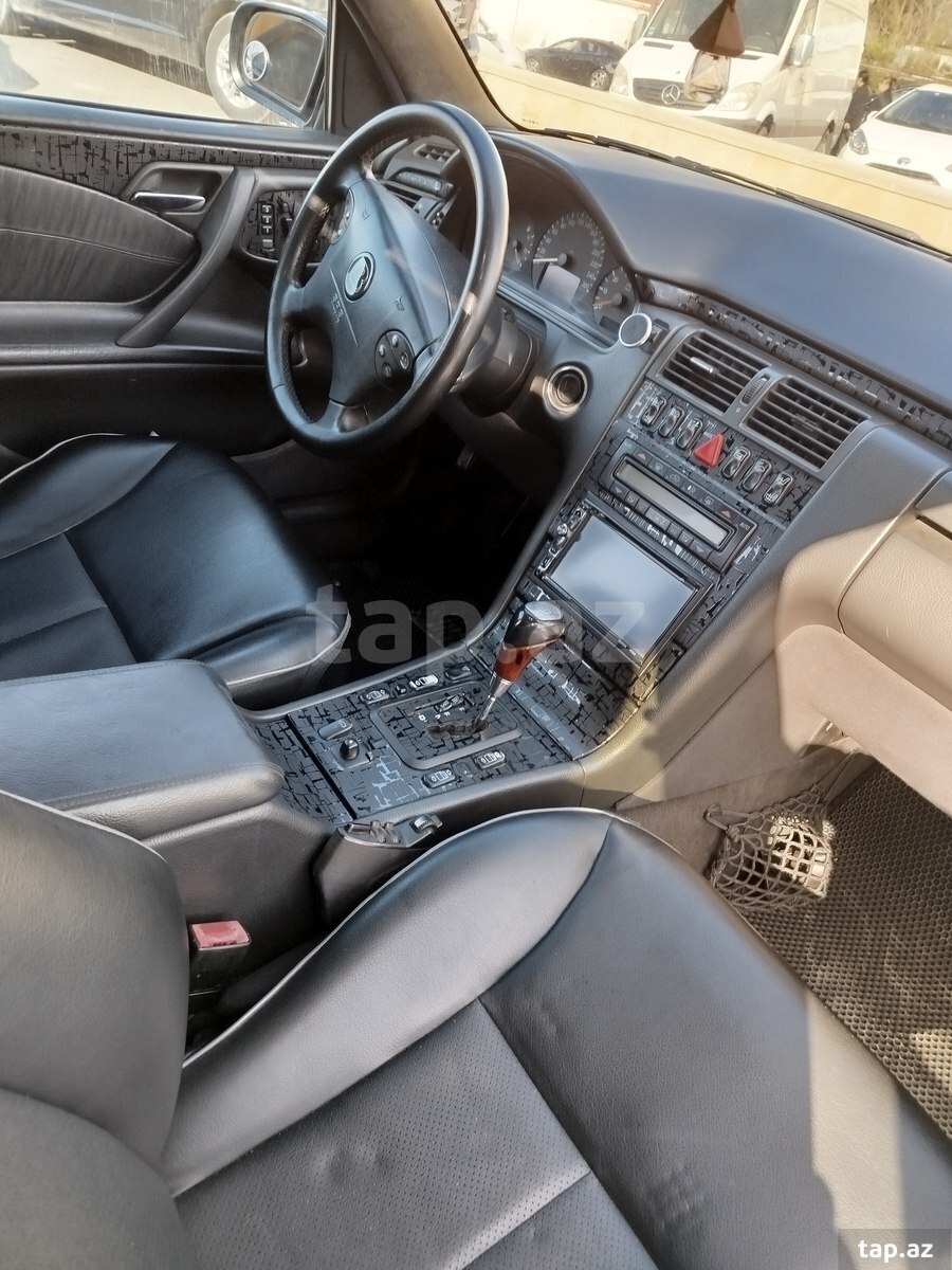 Mercedes E 320, 1999 il (14)