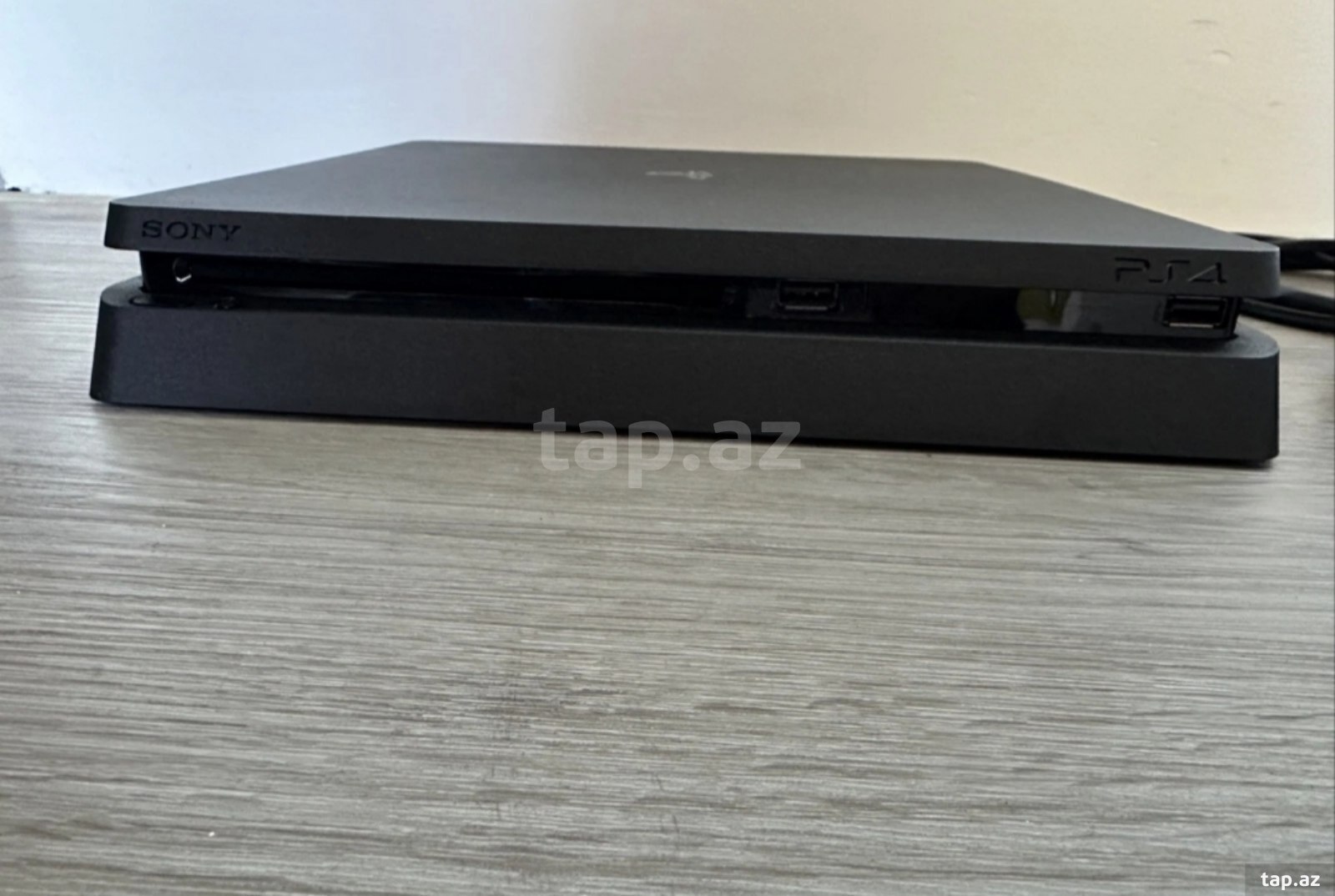 Sony PlayStation 4 Slim 500GB (3)